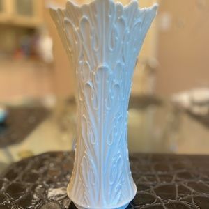 Lennox Woodland vintage vase